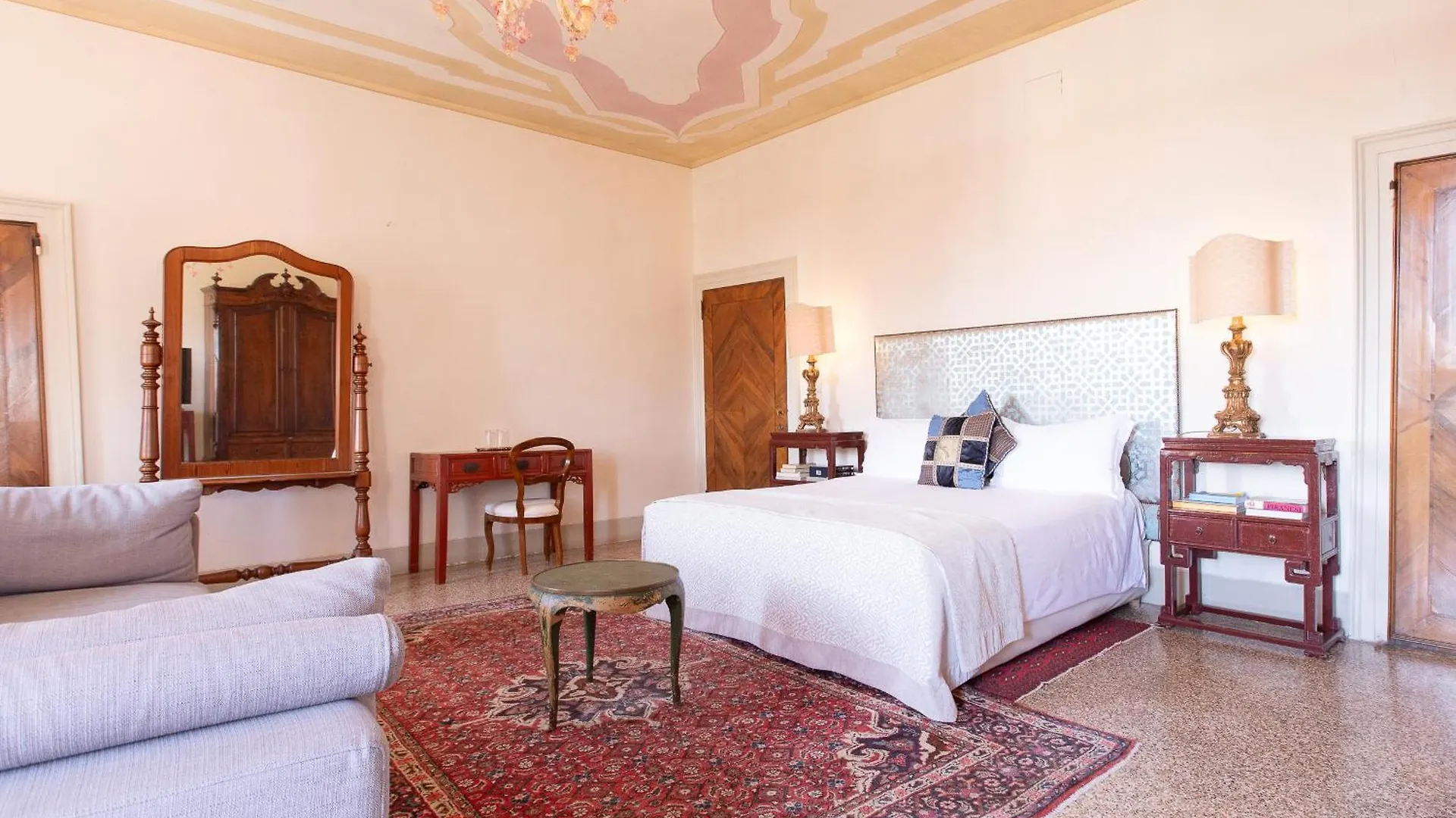 Palazzetto Pisani Grand Canal Veneza 4*,
